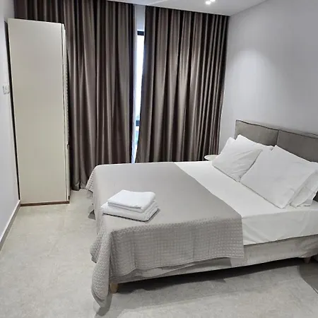 Sealuxe Apartment